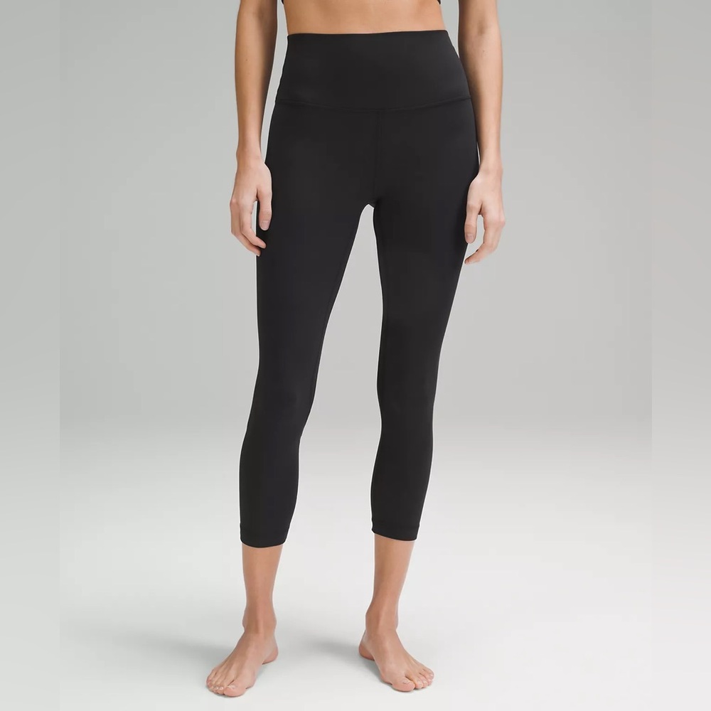 Lululemon Black leggings size 18. High rise 23” crop.